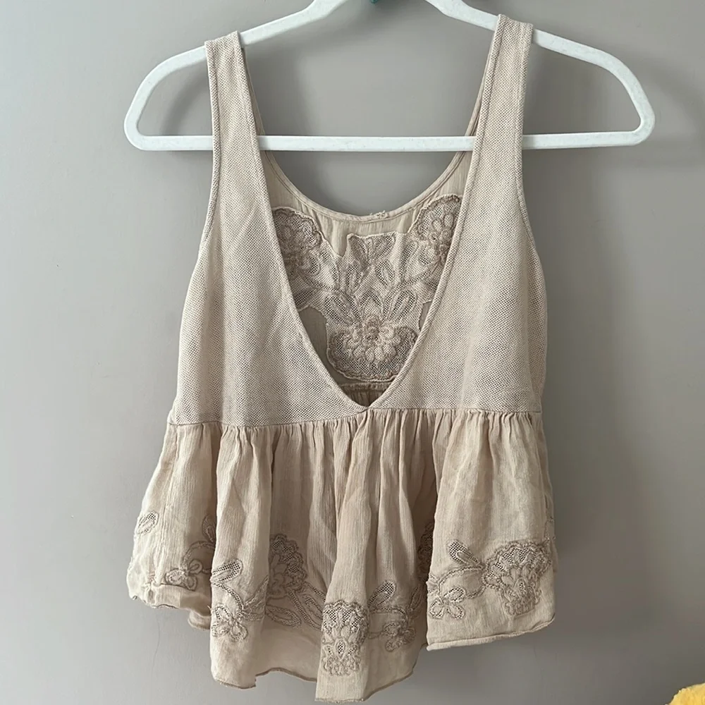 Abercrombie & Fitch Beige Embroidered Tank Top - Picture 5 of 5
